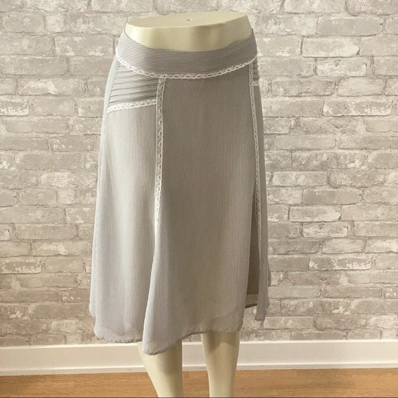 NWOT Lightweight A-Line Skirt - Picture 4 of 9